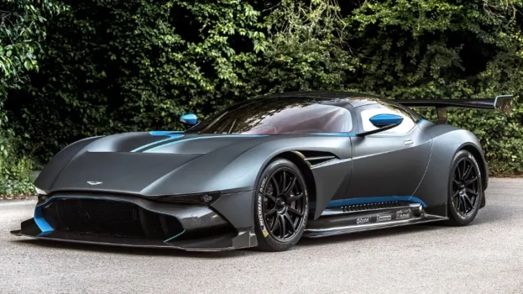 Xe đắt nhất thế giới Aston Martin Vulcan